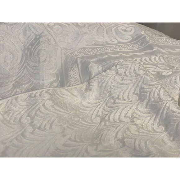 NIP J Queen New York White Euro Sham (1) EPIC 26" x 26" Jacquard Satin Sheen $85 - Picture 8 of 10